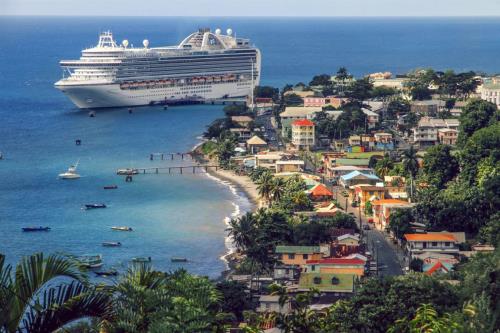 معرفی جزیره سرسبز و زیبای دومینیكا