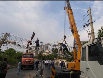 سقوط دكل مخابراتی در حكیمیه تهران